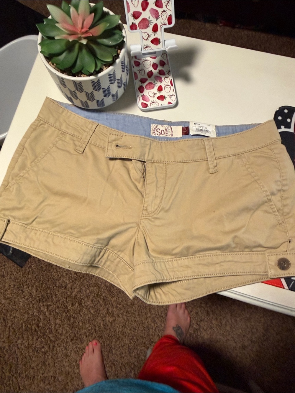 SO Women's Tan Cargo Shorts